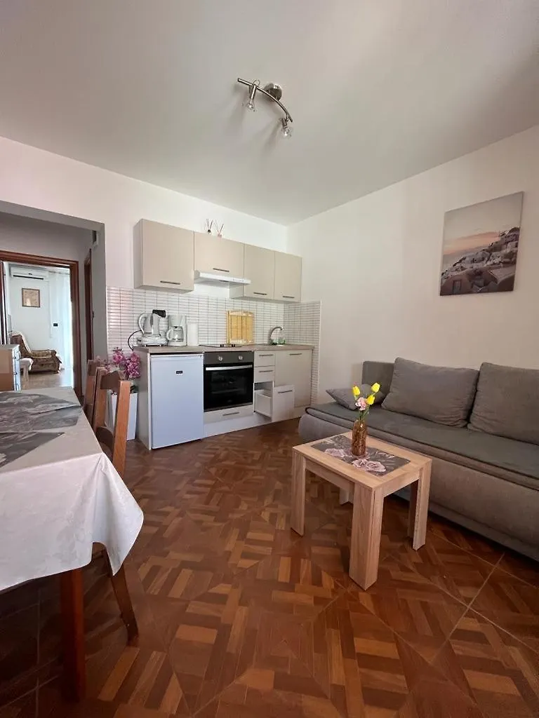 Apartment Apartman Ema 1, Crikvenica Croatia